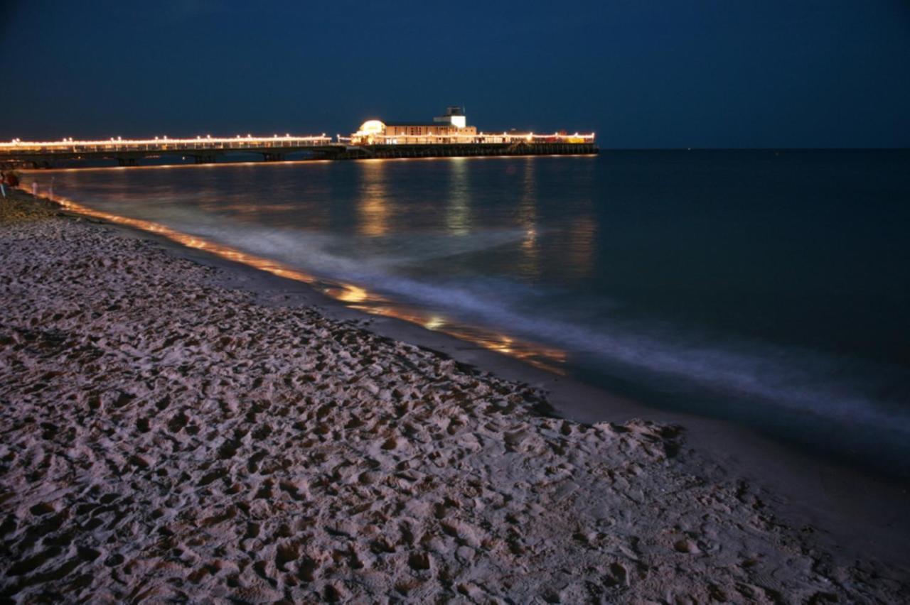 Bournecoast - Stylish Flat With Balcony - Sea Views - 10 Min Walk To Beach - Parking - Wifi - Fm8407 본머스 외부 사진